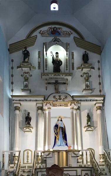 Santiago Apóstol, high altar - Santiago Choápam, Oaxaca