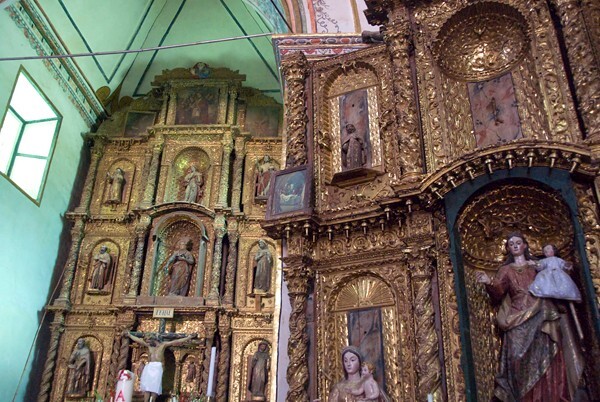 High altar & right return altar - Santa Ana, high & nave altars