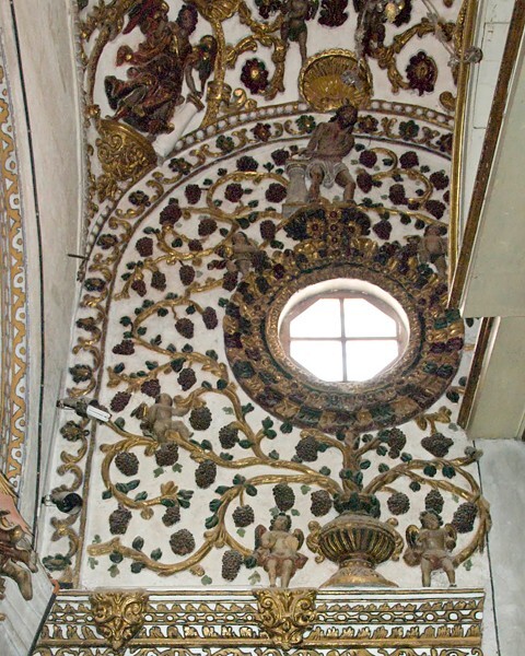 Sanctuary vault strapwork & oculus - Sanctuary (Presbytery/Chancel)