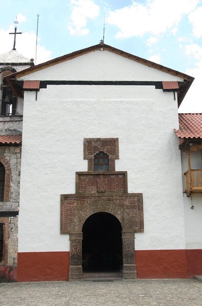 Façade - Santiago Apóstol