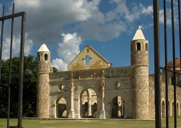 Santiago Matamoros, capilla abierta (basílica), façade - Santiago Matamoros, capilla abierta (basílica)