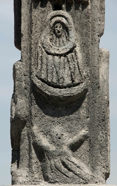 Back shaft detail, Our Lady of Sorrows - Atrial Cross