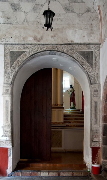 La Concepción, lower cloister walk, sacristy portal - Zacualpan de Amilpas, Morelos