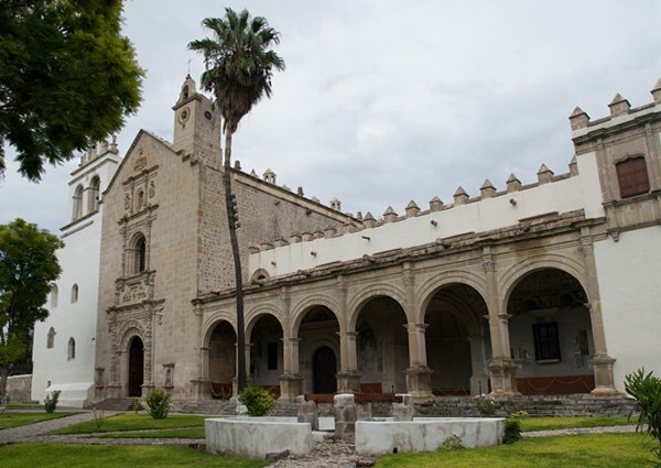 Façade,bell-tower & portería - Santa María Magdalena, church & portería