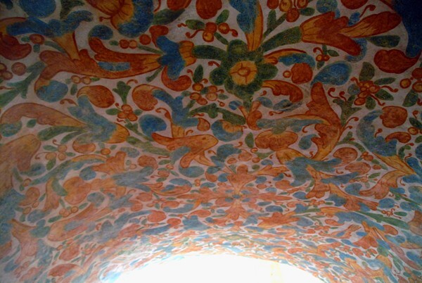 Lower cloister walk, painted barrel vault - San Antonio de Padua
