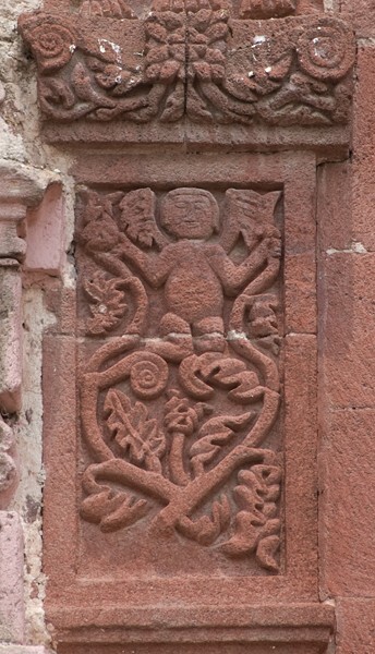 Façade, central niche relief (right) - San Francisco & capilla abierta