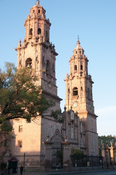 La Transfiguración de Cristo, façade & bell-towers - La Transfiguración de Cristo