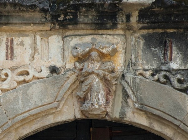 La Soledad, façade portal archivolt keystone, Our Lady of Solitude - Malinalco, México
