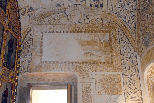 N wall mural - Camarín de la Virgen