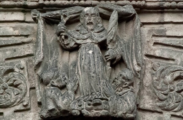 Lower cloister arch keystone, St. Peter Nolasco - La Merced (cloister)