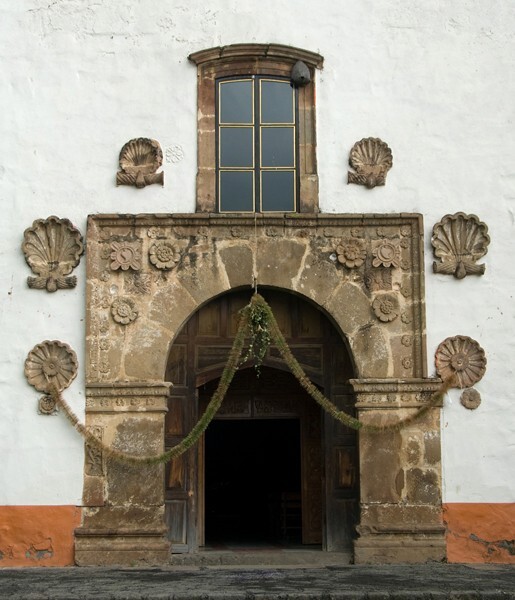 San Jerónimo, façade, main portal alfiz - Aranza, Michoacán