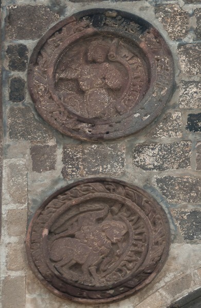 San Andrés, SE posa, W façade, evangelist tetramoph (left) - San Andrés, Southeast posa chapel