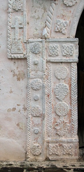 Façade portal, left pilaster & impost - San Antonio de Padua