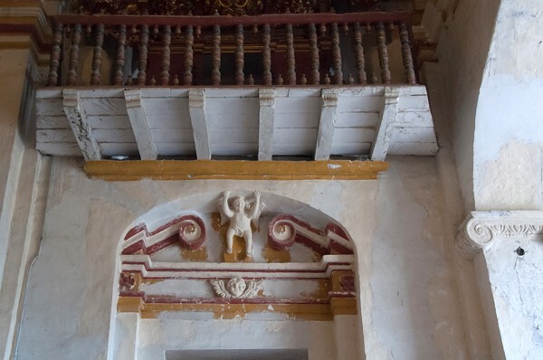 Santiago Apóstol, baptistry portal & nave tribune - Teotongo, Oaxaca