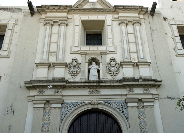 Lateral portal - La Concordia