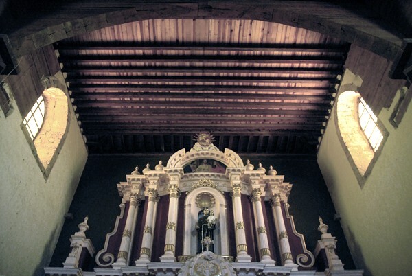 San Antonio, sanctuary ceiling & high altar closeup - Charapán, Michoacán
