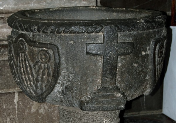 Santa Inés, baptismal font, cross & Franciscan wound - Zacatelco, Tlaxcala