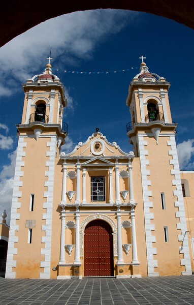 Sanctuario de Tzocuilac, façade & bell-towers - Cholula, Puebla