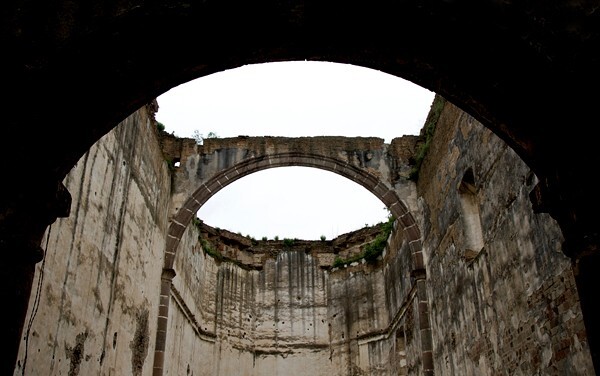 La Concepción Purísima, nave & sanctuary arch - Santa María Atlihuetzía (ruins), Tlaxcala