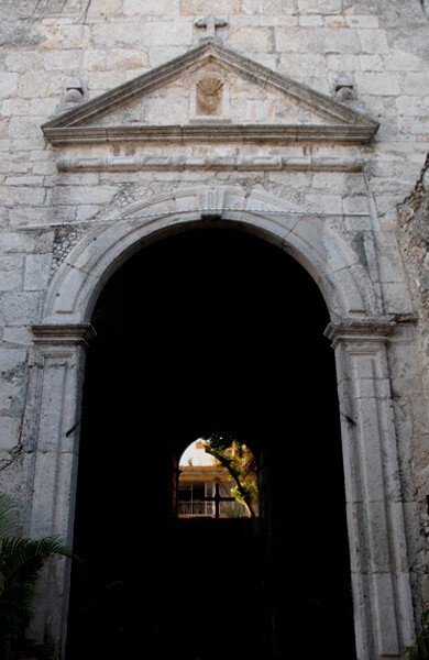 Lateral portal - Las Monjas