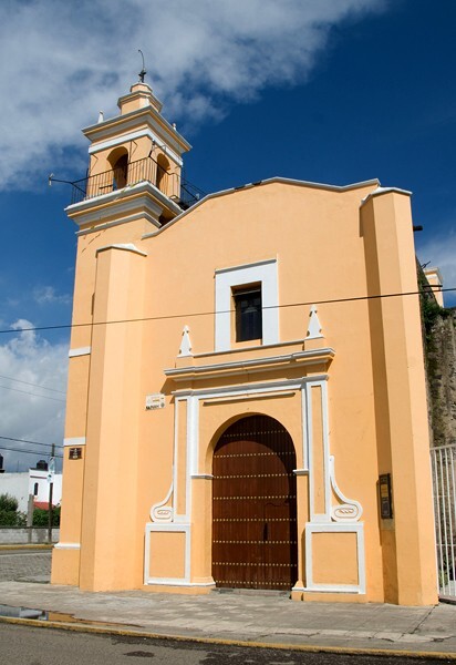 Santísima Trinidad Axixtla, façade & bell-tower - Santísima Trinidad