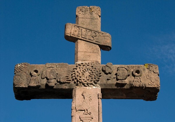 Front crossing - Nuestra Señora de Belén, atrial cross