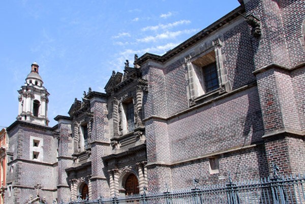 Twin portals & bell-towers - Santa Teresa La Antigua