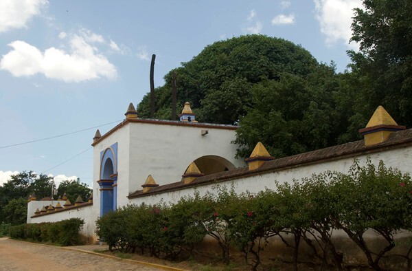Atrial wall & gate - Santa Ana, façade, atrial wall & posa chapel