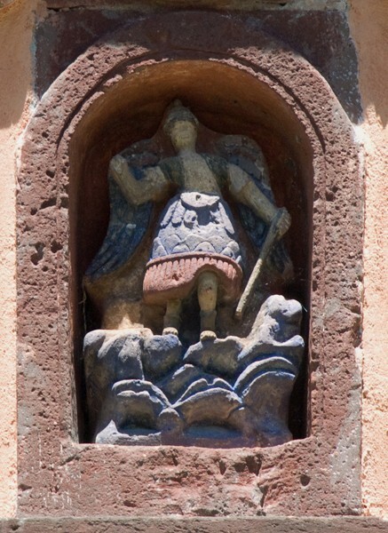 Capilla Casqueros, façade gable sculpture niche, St. Michael Archangel - San Miguel Viejo, Guanajuato