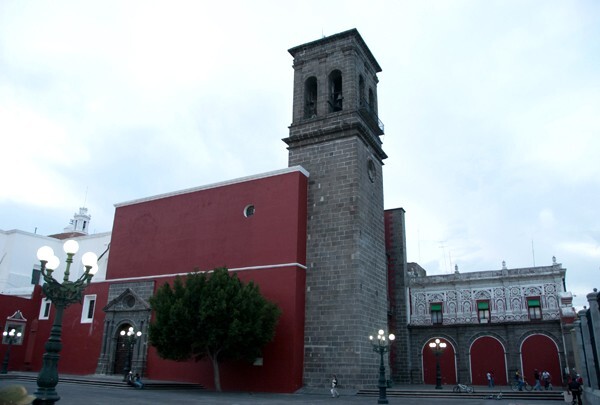 Bell-tower, exterior nave & portería - Santo Domingo