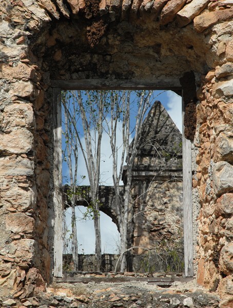 San Antonio, nave window - Ticum, Yucatán