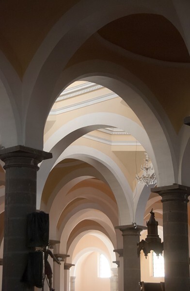 Capilla Real, arches - San Gabriel, capilla real