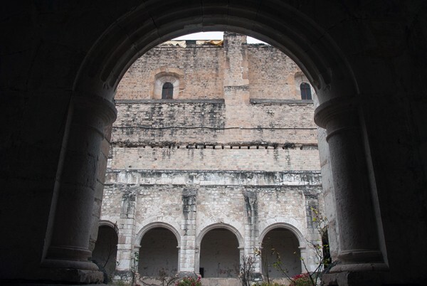 San Juan Bautista, cloister - San Juan Bautista, convento & cloister