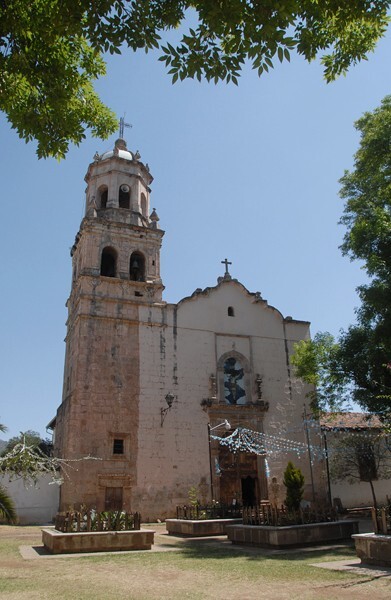 San Diego de Alcalá, façade & bell-tower - Quiroga, Michoacán
