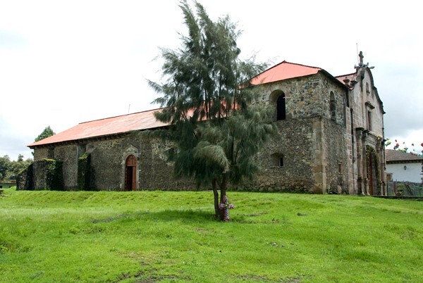 Façade & N exterior nave - Santa Ana