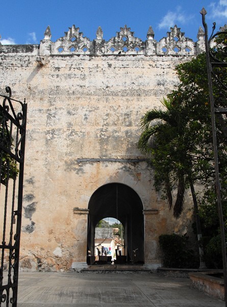 San Antonio de Padua, lateral portal - Tekit, Yucatán