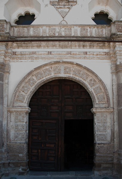Façade portal - San Nicolás de Bari
