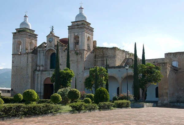 SS Pedro y Pablo, façade & portería - Etla, Oaxaca, San Pedro y San Pablo