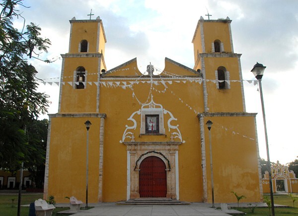 SS Pedro y Pablo, façade - Sotuta, Yucatán