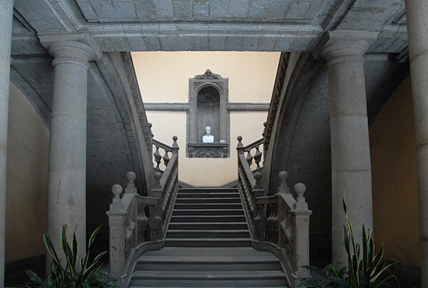 Rotunda stairwell - Palacio Buenavista (Museo de San Carlos)