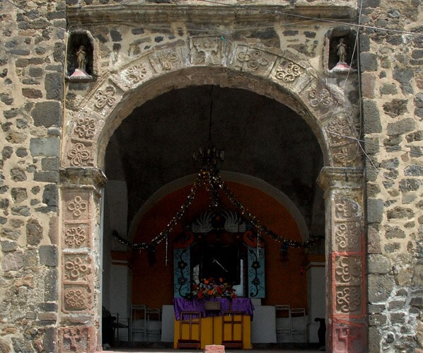 San Francisco, façade portal alfiz - San Pedro Atocpan, México