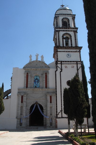 Santa Bárbara, façade & bell-tower - Lagunilla, Hidalgo