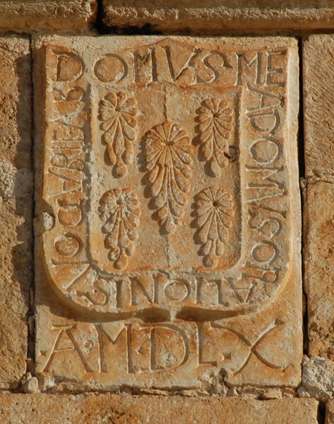 San Bernardino de Sena, façade relief, Franciscan wounds - Valladolid (Sisal), Yucatán