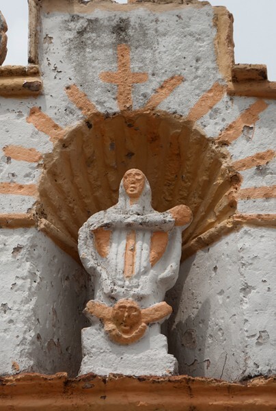 Santiago, South atrial gate, niche sculpture - Santiago Cuaula, Tlaxcala