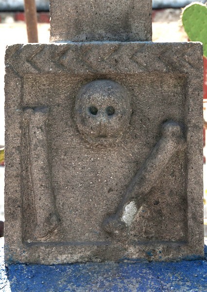 Atrial cross base, skull & bones - Santa Cruz Atoyac