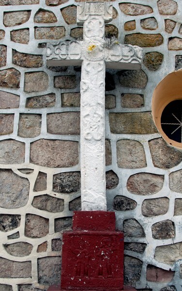 San Bartolo, façade wall cross - San Bartolo Amanalco, México