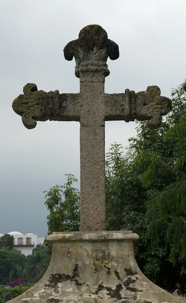 Atrial cross, back - Cloister, convento, capilla abierta & posas, atrial cross