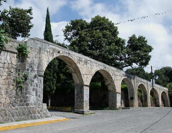Tochimilco, Puebla, aqueduct - Tochimilco, Puebla
