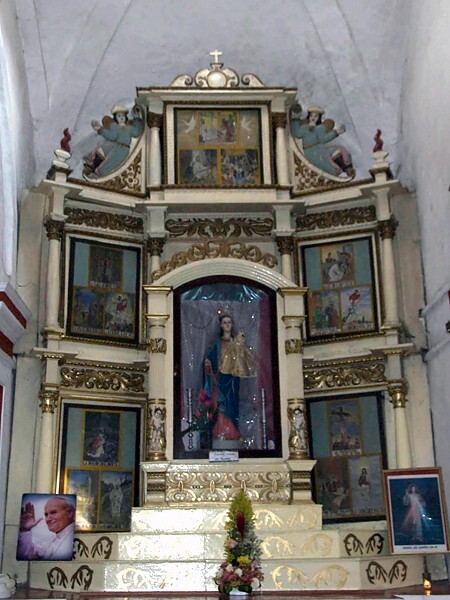 Santo Domingo, S nave, Nuestra Señora del Rosario altar - Chiapa de Corzo, Chiaapas