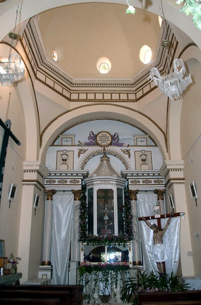 El Calvario, sanctuary & high altar - Zapotitlán Salinas, Puebla